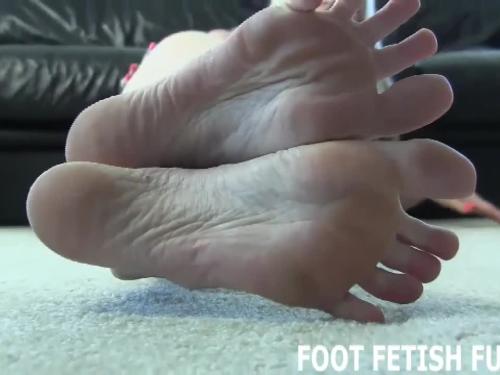 I want a man who enjoys sucking my feet