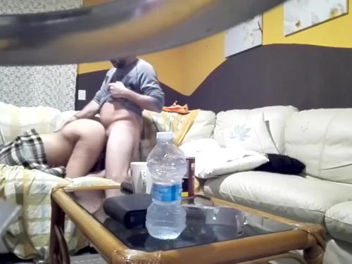 Mi marido me folla como a una muerta